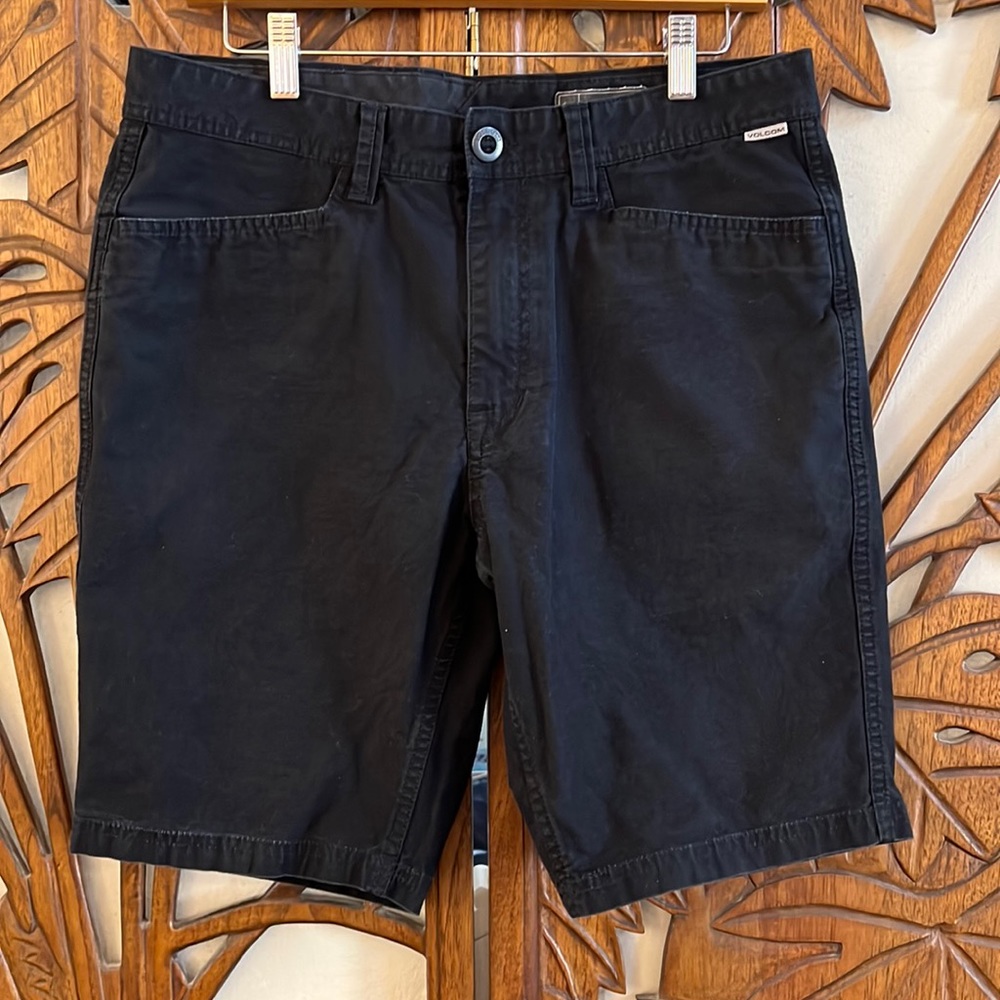 Volcom shorts
